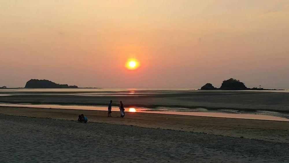 Lanta M.P. Place Ko Lanta Buitenkant foto